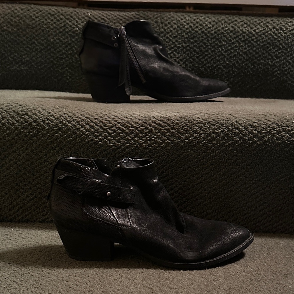 Dolce Vita Black Ankle Boots